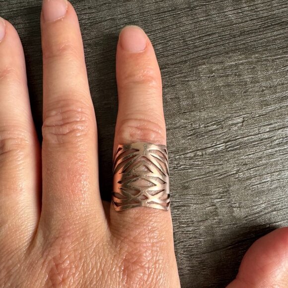 Y2K Boho Rose Gold-Tone Adjustable Statement Ring – Cutout Wide Band - Picture 6 of 16